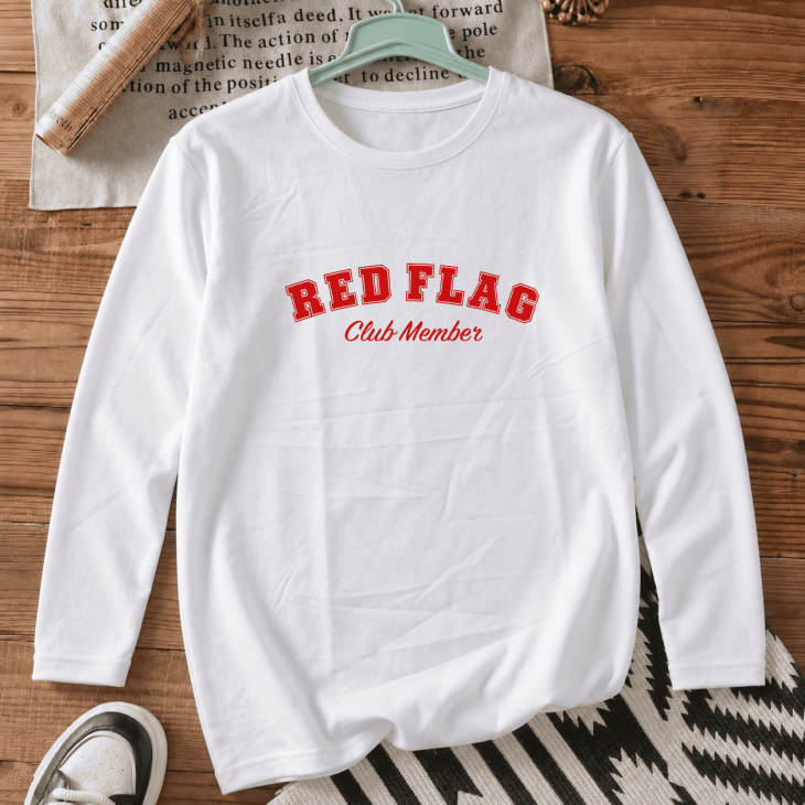 Лонгслів з принтом «Red flag»