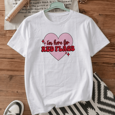 Футболка оверсайз з принтом «I`m here for red flags»